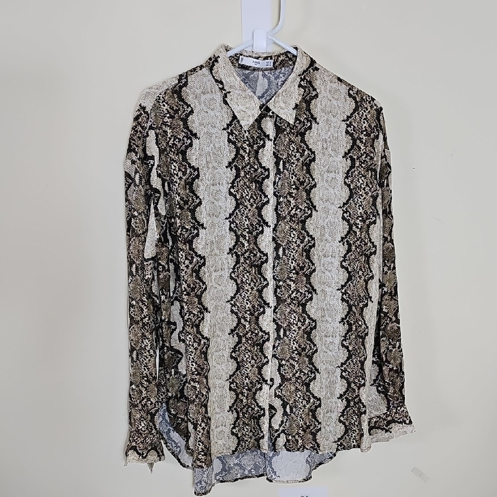 Mango Women's Animal Patterned Button-up Shirt Size 8